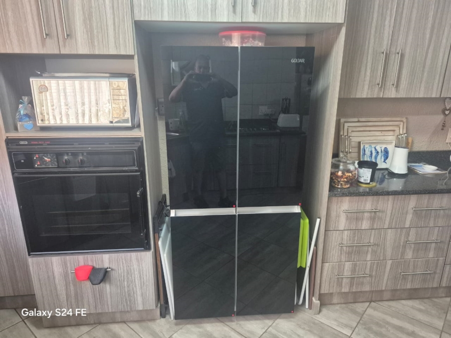 4 Bedroom Property for Sale in Geelhoutpark North West